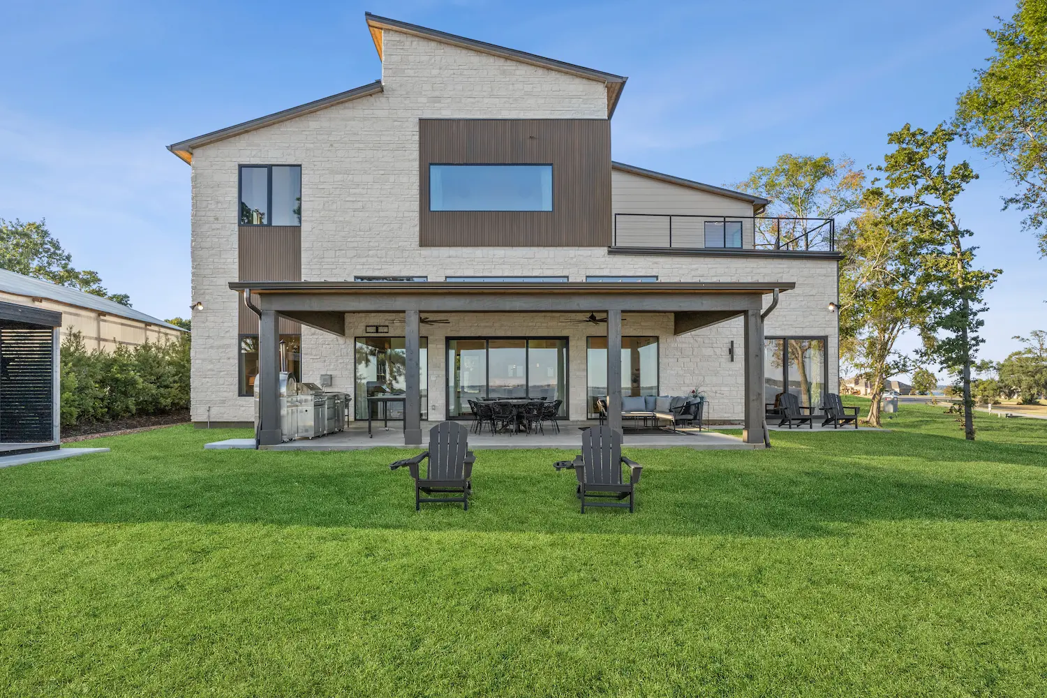 Autumn Shore lakeside residence rear elevation